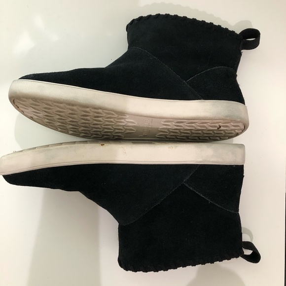 KOOLABURRA Rylee Boots Women's Size 8 Black Mini Booties Suede KB1092578 UGG - Picture 7 of 10